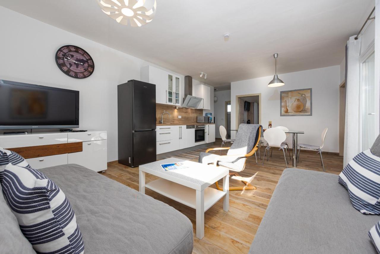 Ferienwohnung Hibiskus App1 Vir Exterior foto